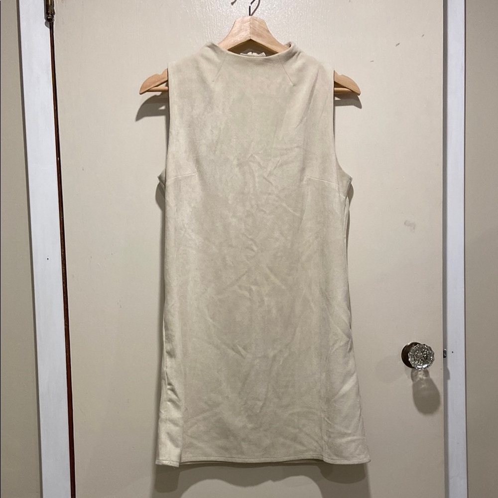 Sleeveless Cream mini Dress